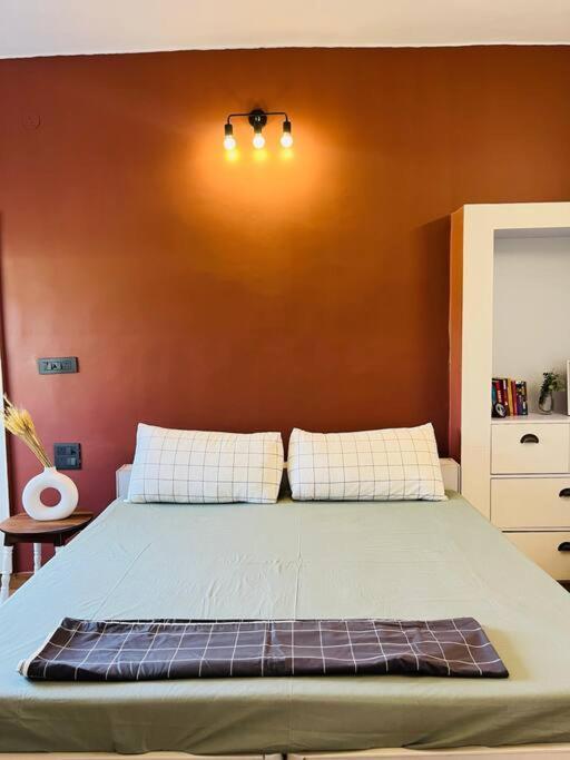 Farm stay The Bougainvillea Near , 2 Bedroom Private Next To Fields And Orchards With Hill Views