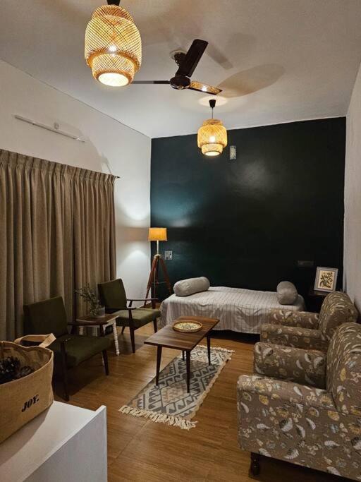 The Bougainvillea Near , 2 Bedroom Private Next To Fields And Orchards With Hill Views Dehradun